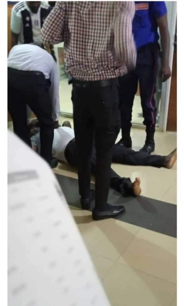 A customer slumped and died after standing in a queue for long hours at a bank in Agbor, Delta State